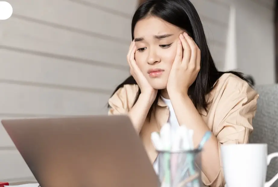 Vì sao bạn thường xuyên đau lưng – mỏi vai – mất ngủ ở tuổi 30+? - Nguyên nhân, hậu quả và cách phòng ngừa hiệu quả